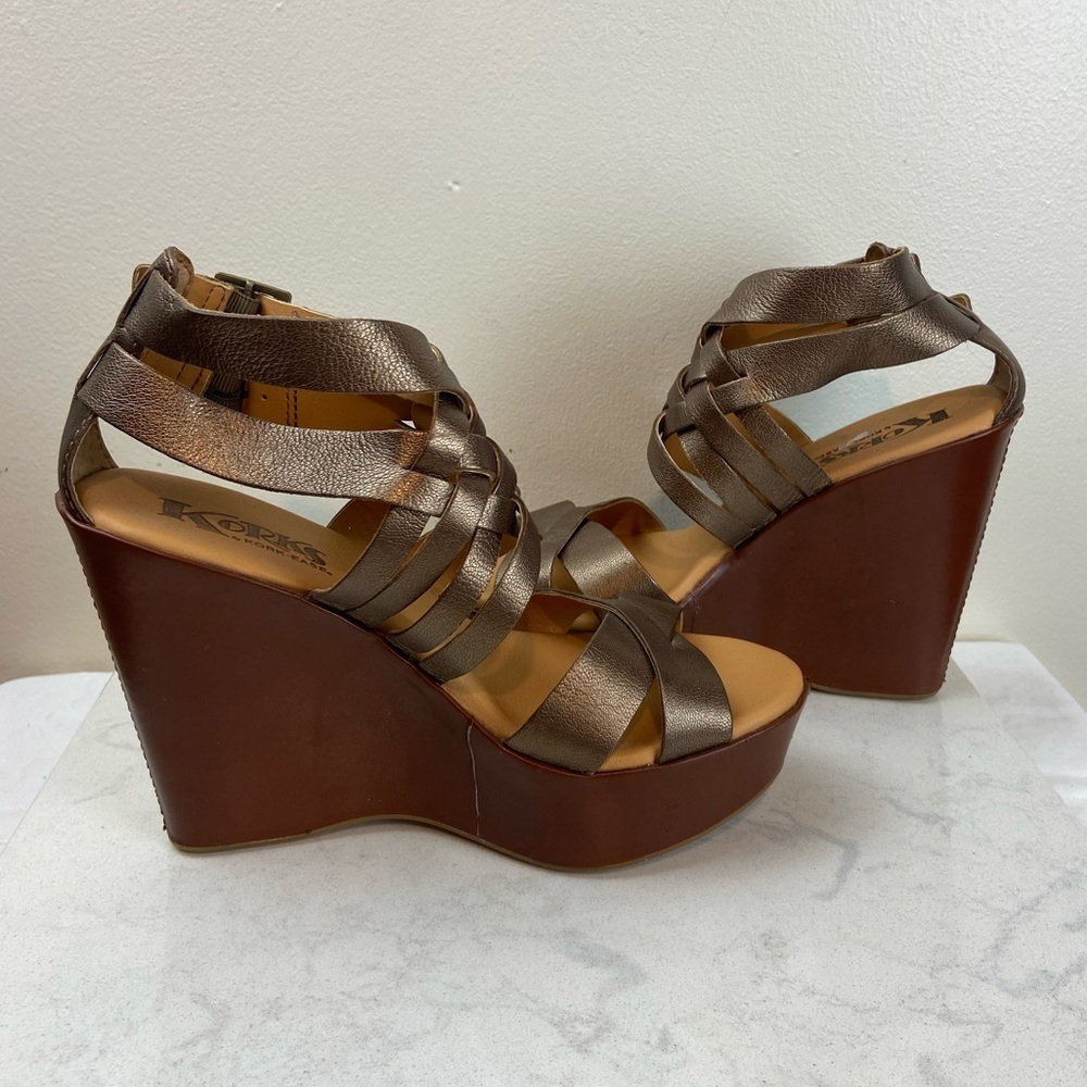 Kork-Ease Y2K Metallic Bronze Leather Wedge Sandals - Picture 9 of 10